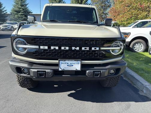 DESERT SAND 2025 Ford Bronco Badlands