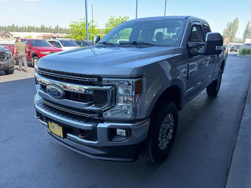 ICONIC SILVER 2022 Ford F-250 XLT