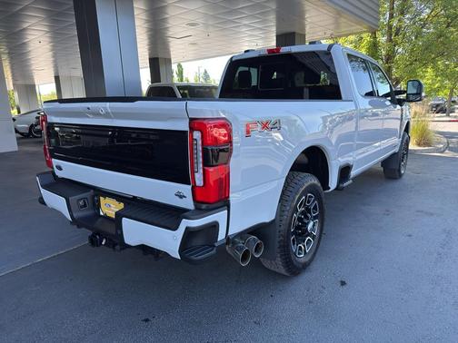 AVALANCHE 2026 Ford F-350 Platinum