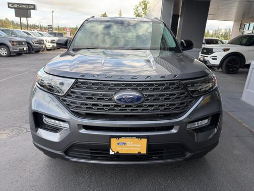 CARBONIZED GRAY METALLIC 2024 Ford Explorer XLT