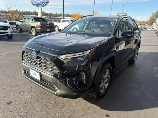 2024 Toyota RAV4 Hybrid XLE