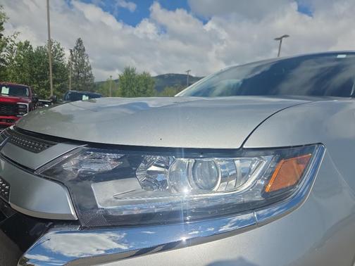 Alloy Silver Metallic 2020 Mitsubishi Outlander SEL S-AWC