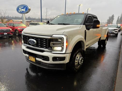 2025 Ford F-450 Platinum