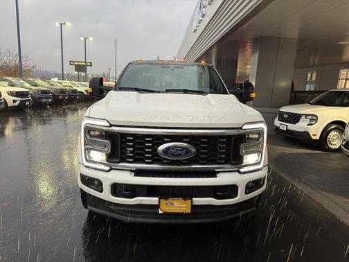 2025 Ford F-450 Platinum