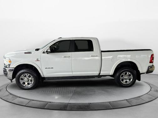 2020 RAM 2500 Laramie Crew Cab 4X4 6'4' Box