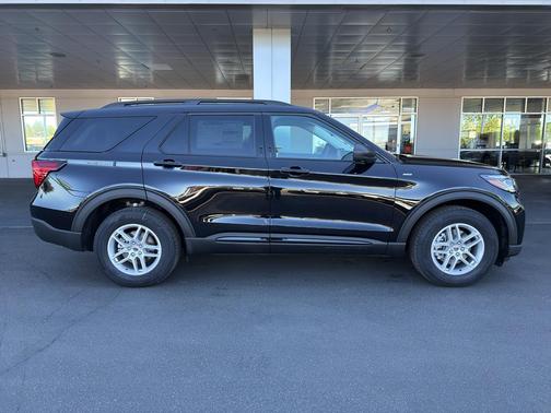 AGATE BLACK METALLIC 2026 Ford Explorer Active