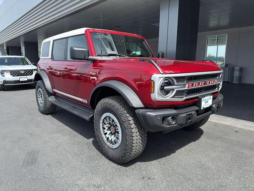 RUBY RED MET TNTD CLEARCOAT 2026 Ford Bronco Outer Banks