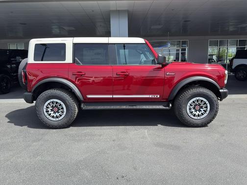 RUBY RED MET TNTD CLEARCOAT 2026 Ford Bronco Outer Banks