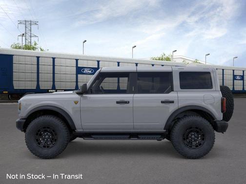 AVALANCHE GRAY 2026 Ford Bronco Badlands