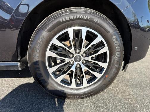AGATE BLACK METALLIC 2025 Ford Expedition Platinum