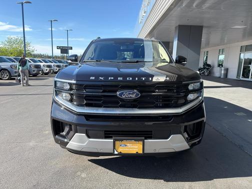 AGATE BLACK METALLIC 2025 Ford Expedition Platinum