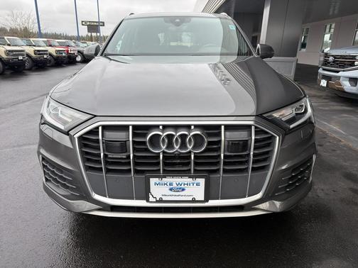 2023 Audi Q7 45 Premium Plus
