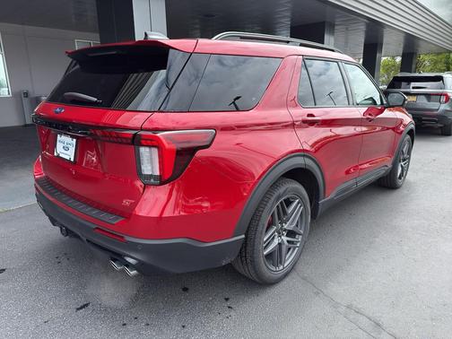 RAPID RED MET TINTED CC 2026 Ford Explorer ST