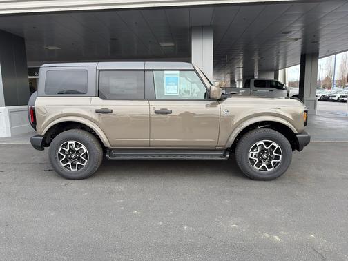 MARSH GRAY 2026 Ford Bronco Outer Banks