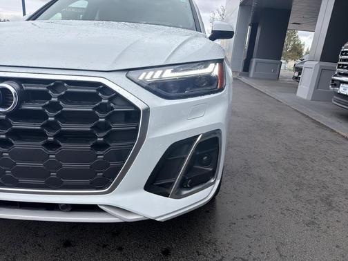 2023 Audi Q5 45 S line Prestige
