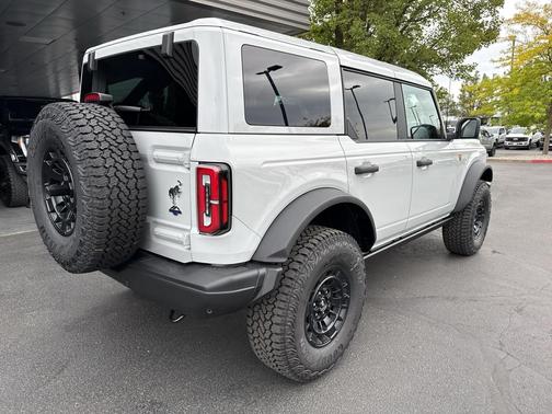 Avalanche Gray 2026 Ford Bronco Badlands