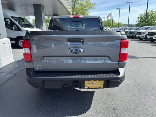 CARBONIZED GRAY METALLIC 2024 Ford Maverick Lariat