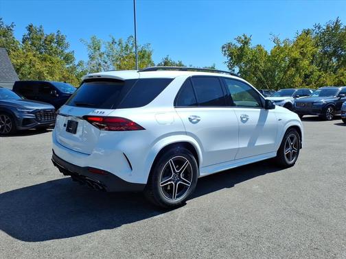 MANUFAKTUR Moonlight White Metallic 2025 Mercedes-Benz AMG GLE 53 4MATIC+