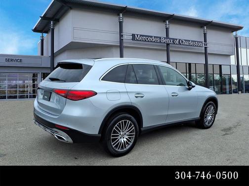 Cirrus Silver Metallic 2024 Mercedes-Benz GLC 300 4MATIC