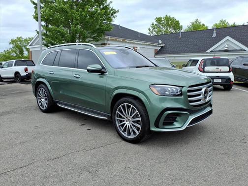 MANUFAKTUR Signature Ireland Mid Green Metallic 2025 Mercedes-Benz GLS 580 4MATIC