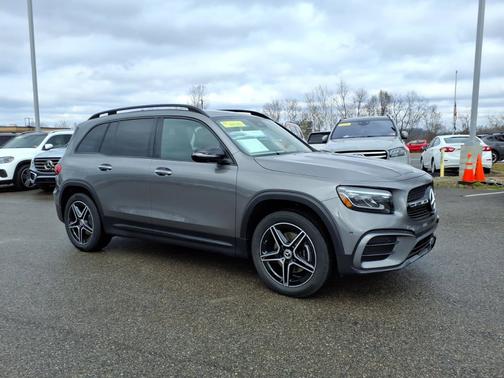 2025 Mercedes-Benz GLB 250 