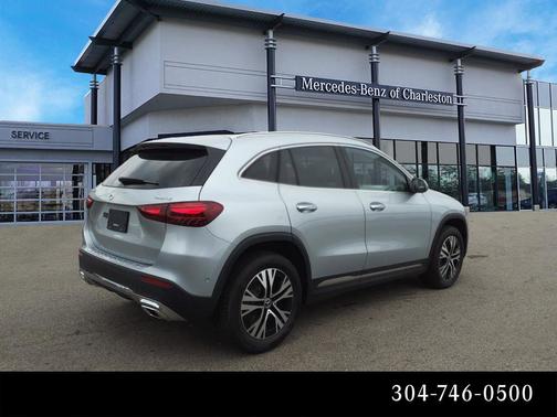 Cirrus Silver Metallic 2025 Mercedes-Benz GLA 250