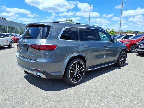 Selenite Grey Metallic 2023 Mercedes-Benz GLS 450 4MATIC