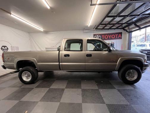 2002 Chevrolet Silverado 2500 LS H/D Crew Cab