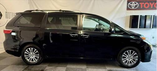 2018 Toyota Sienna XLE Premium