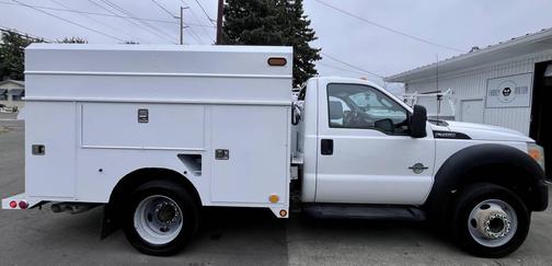 2011 Ford F-450 4X2 2dr Regular Cab 140.8 200.8 in. WB