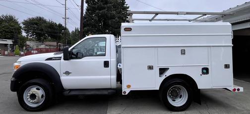 2011 Ford F-450 4X2 2dr Regular Cab 140.8 200.8 in. WB