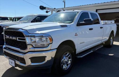 2020 RAM 2500 Tradesman Crew Cab 4X2 8' Box