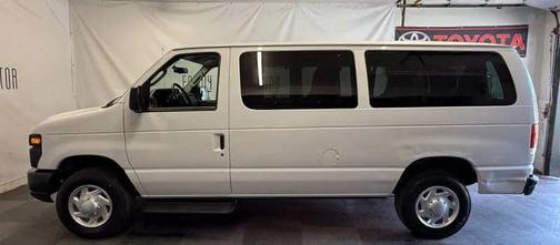 2014 Ford E350 Super Duty XL