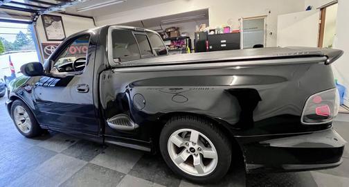 2001 Ford F-150 SVT Lightning Flareside