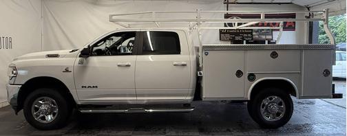 2022 RAM 3500 Big Horn Crew Cab 4x4 8' Box