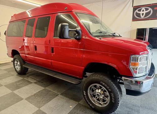 2014 Ford E350 Super Duty XLT