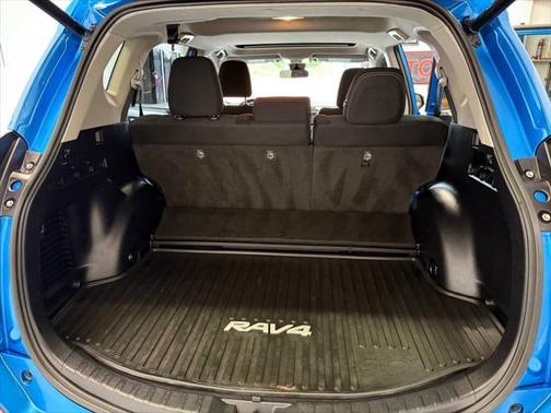 2017 Toyota RAV4 Hybrid XLE