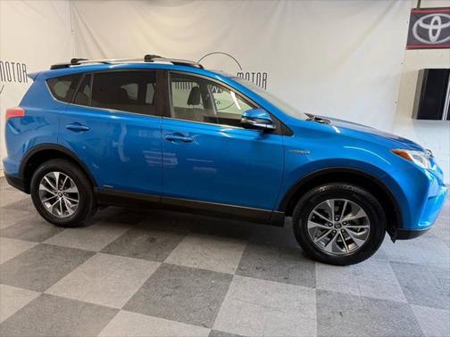2017 Toyota RAV4 Hybrid XLE