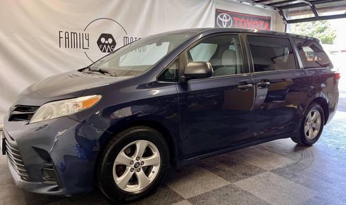 2019 Toyota Sienna SE