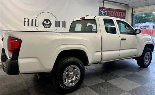 2018 Toyota Tacoma SR