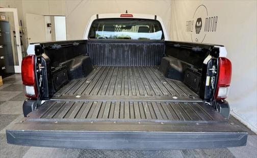 2018 Toyota Tacoma SR