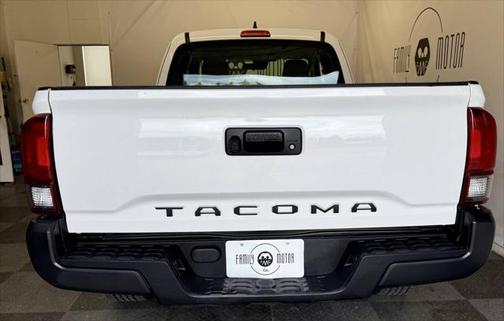2018 Toyota Tacoma SR