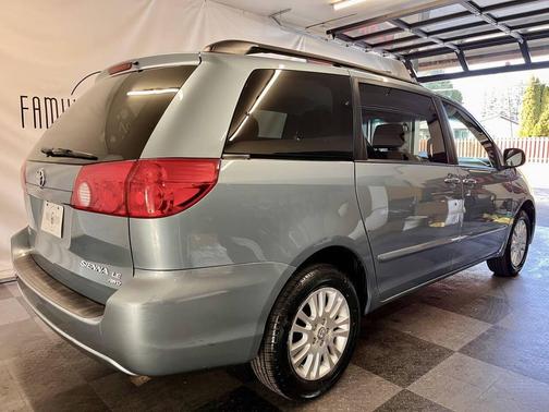2008 Toyota Sienna LE