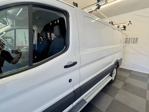 2018 Ford Transit-250 Base