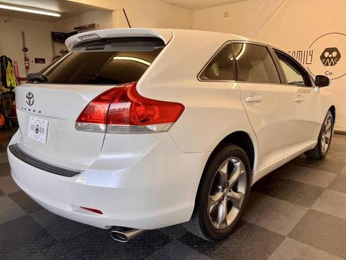 2010 Toyota Venza Base