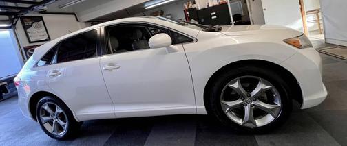 2010 Toyota Venza Base