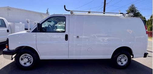 Summit White 2014 Chevrolet Express 2500 Work Van
