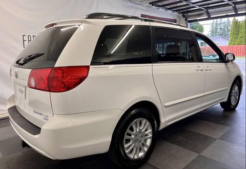 2008 Toyota Sienna LE