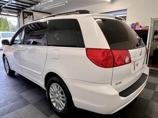 2008 Toyota Sienna LE