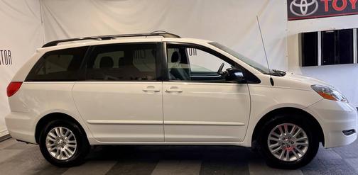 2008 Toyota Sienna LE